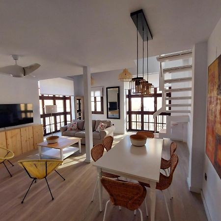 Dona Elvira Carreteria Apartment Malaga Luaran gambar