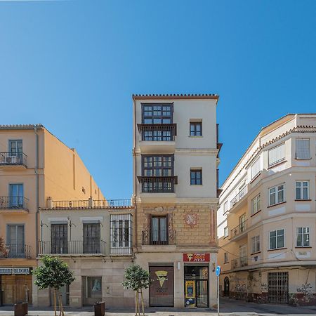 Dona Elvira Carreteria Apartment Malaga Luaran gambar