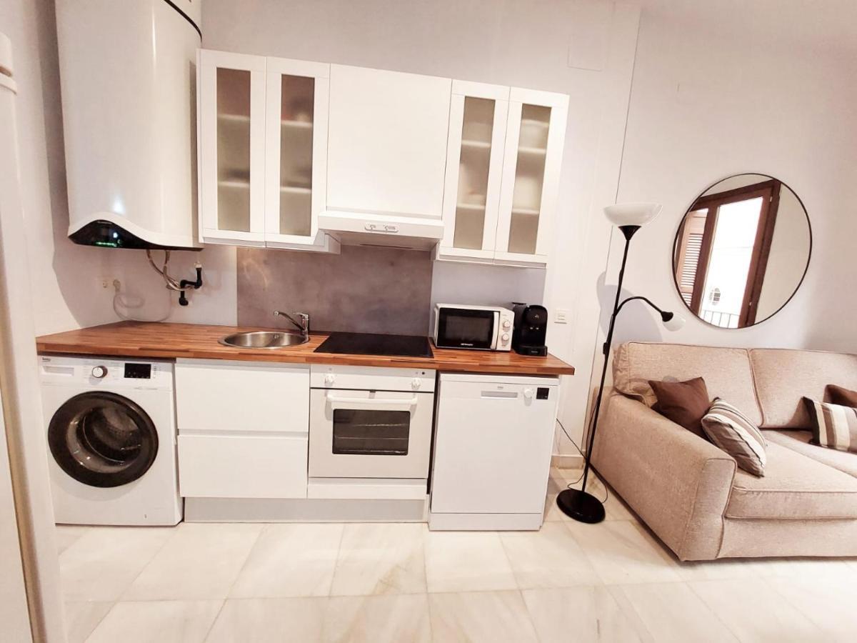 Dona Elvira Carreteria Apartment Malaga Luaran gambar