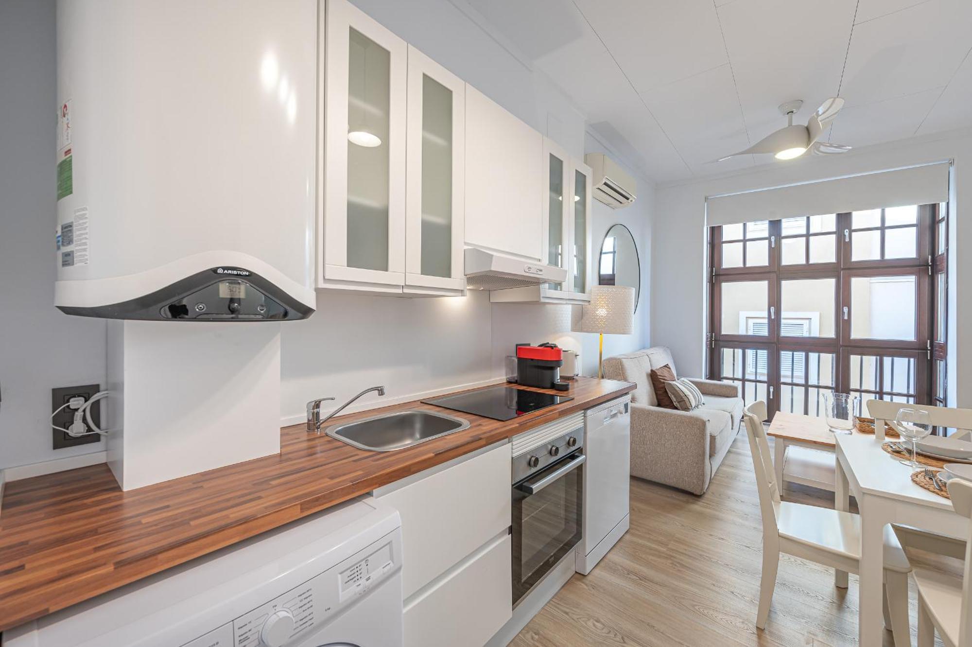 Dona Elvira Carreteria Apartment Malaga Luaran gambar