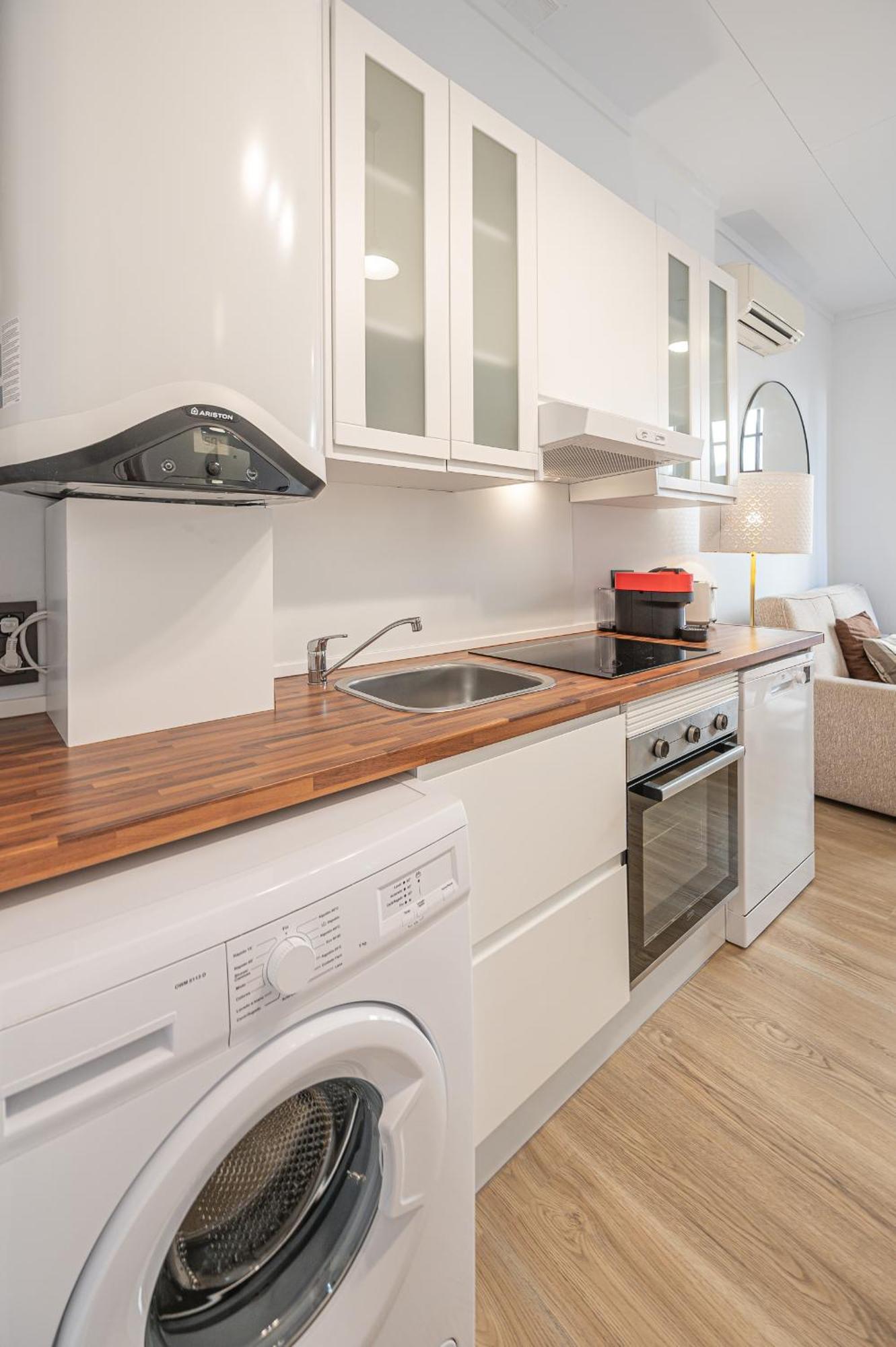 Dona Elvira Carreteria Apartment Malaga Luaran gambar