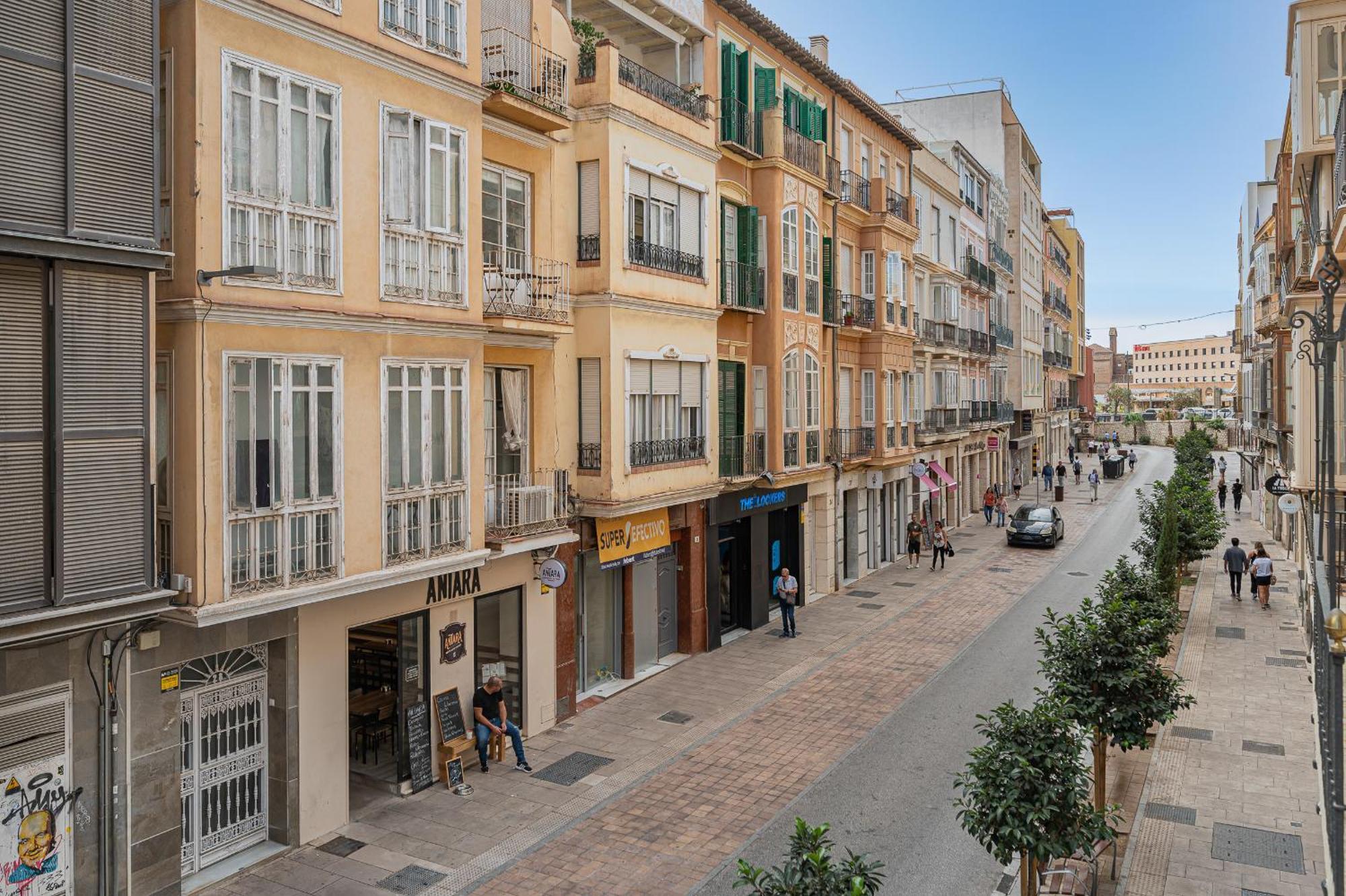 Dona Elvira Carreteria Apartment Malaga Luaran gambar