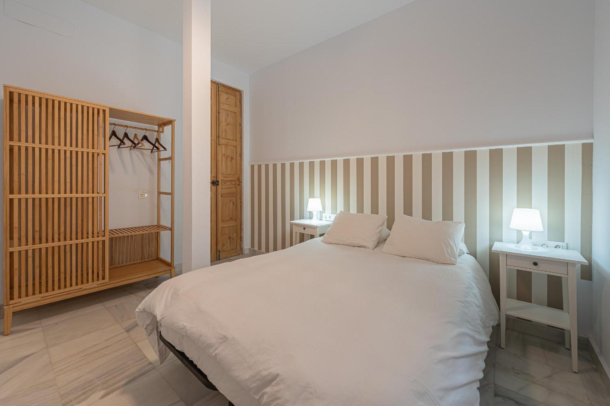 Dona Elvira Carreteria Apartment Malaga Luaran gambar