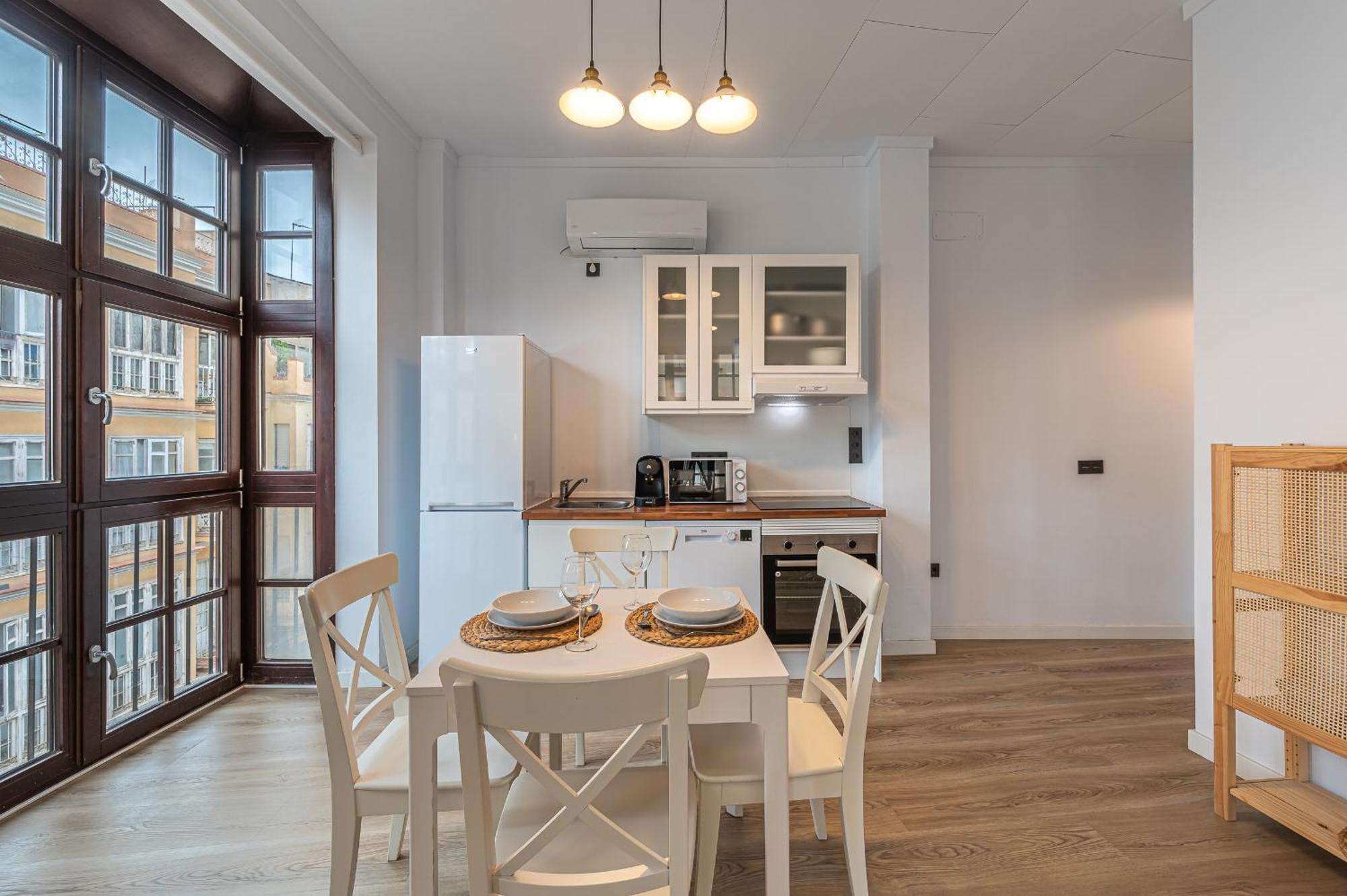 Dona Elvira Carreteria Apartment Malaga Luaran gambar